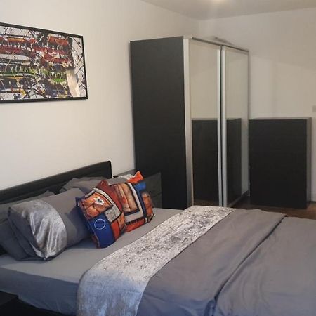 Double Room With Shared Bathroom Лондон Екстер'єр фото