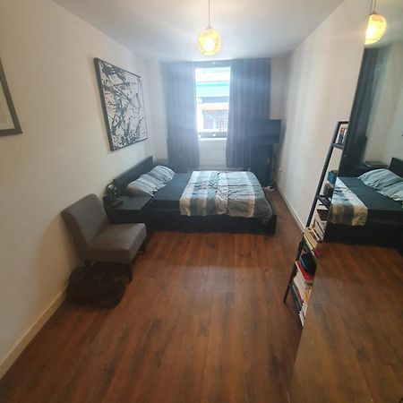 Double Room With Shared Bathroom Лондон Екстер'єр фото