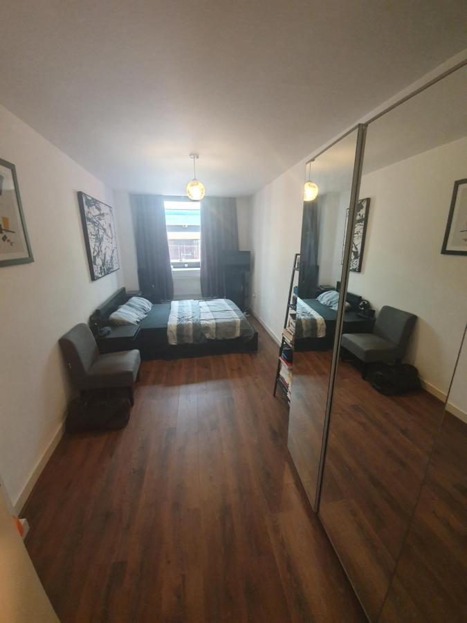Double Room With Shared Bathroom Лондон Екстер'єр фото